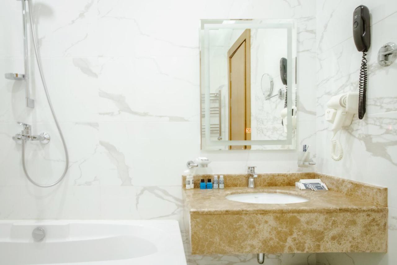 Madison Hotel Баку Екстер'єр фото