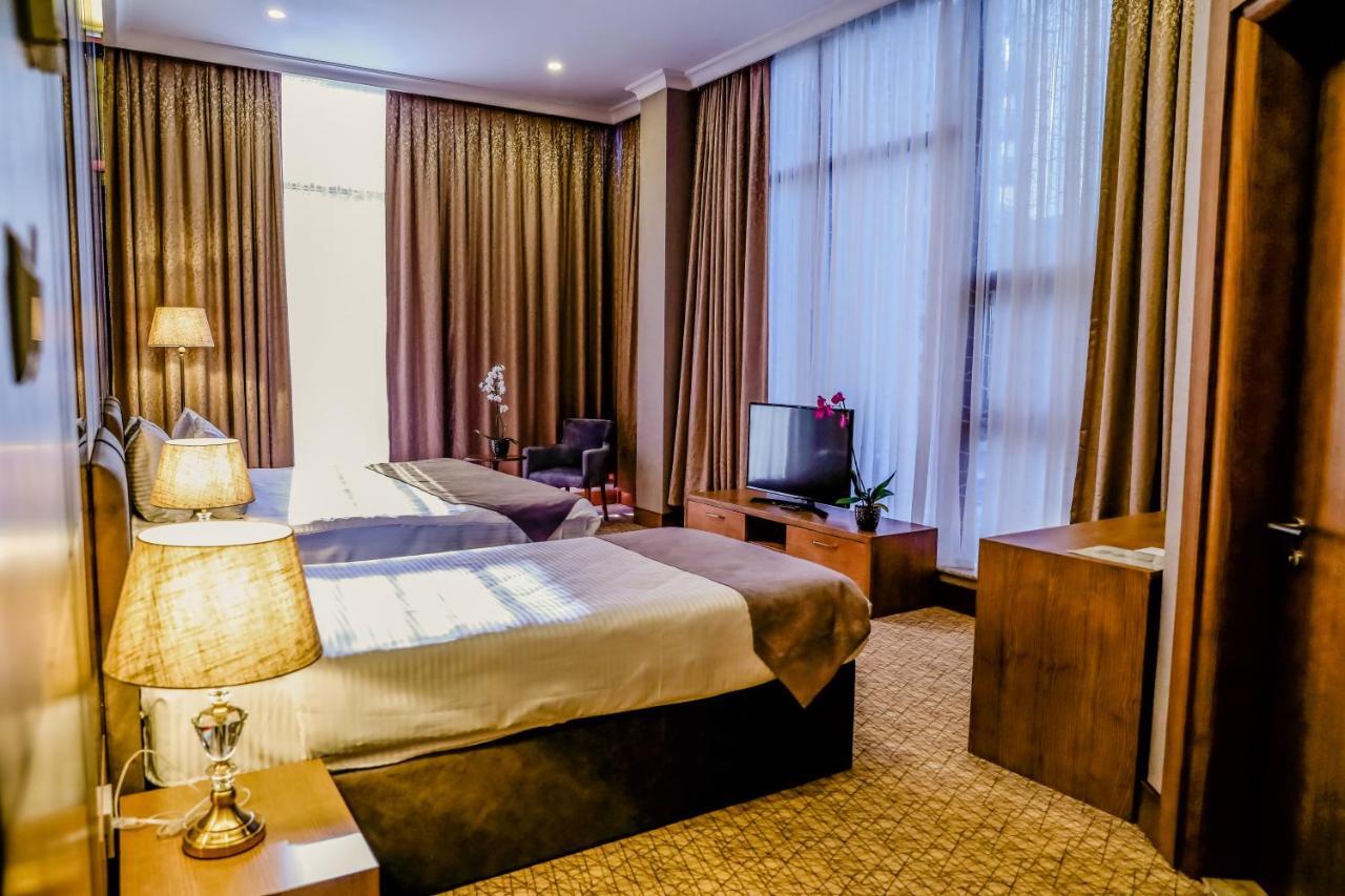 Madison Hotel Баку Екстер'єр фото
